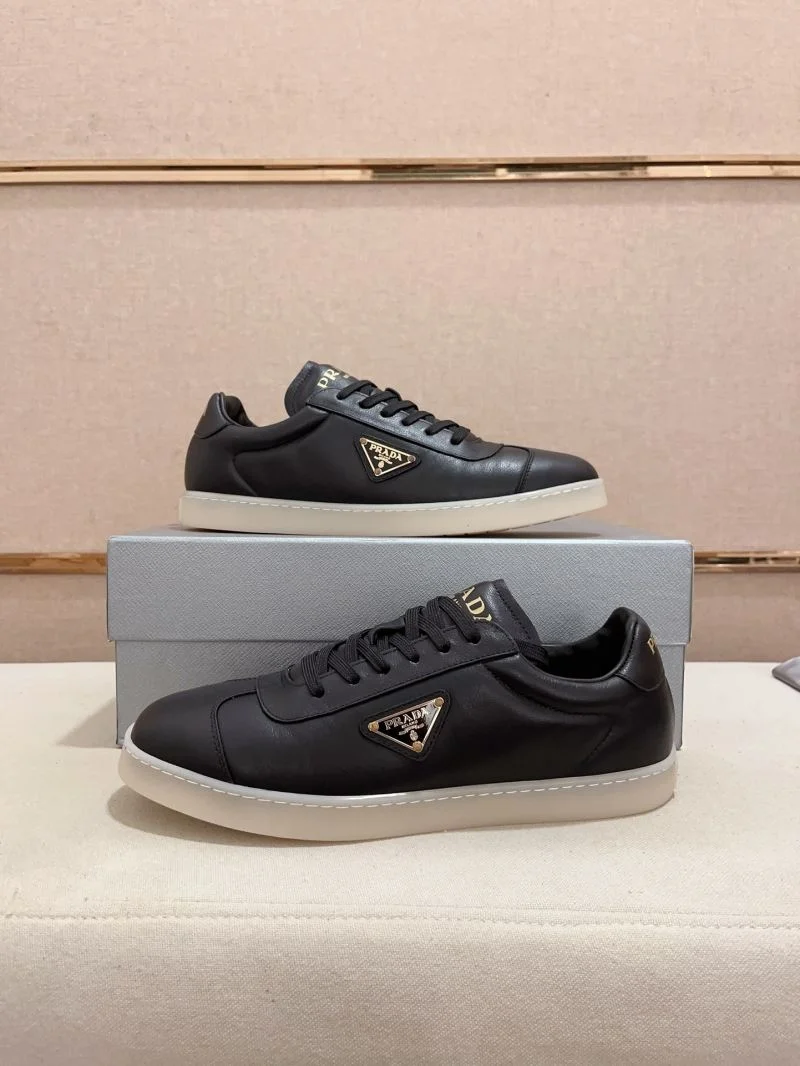 Comfortable Prada Low Shoes 35564