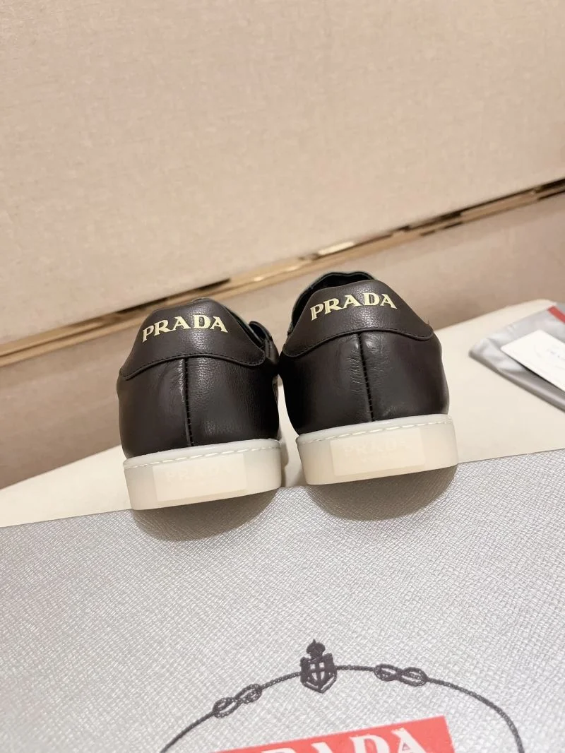 Comfortable Prada Low Shoes 35564