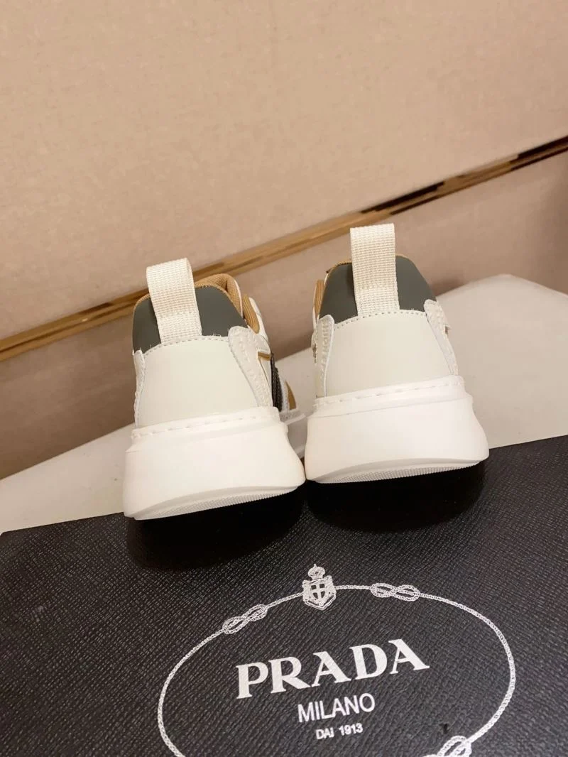 Prada Low Shoes Chic 35575