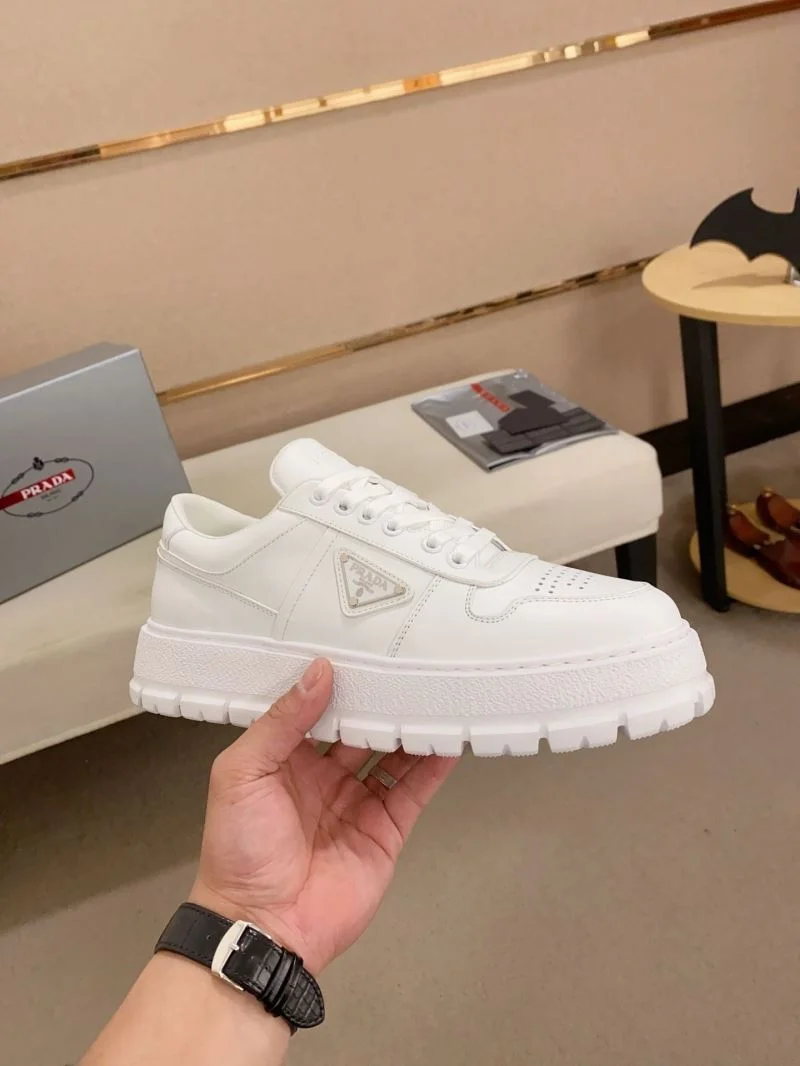 Prada Low Shoes Compact 35556