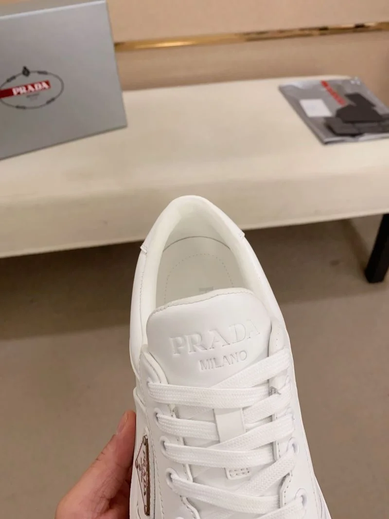Prada Low Shoes Compact 35556