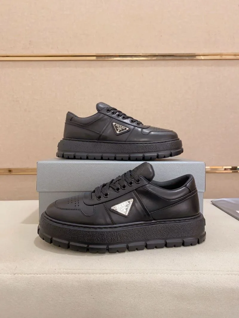 Prada Low Shoes Sleek 35571