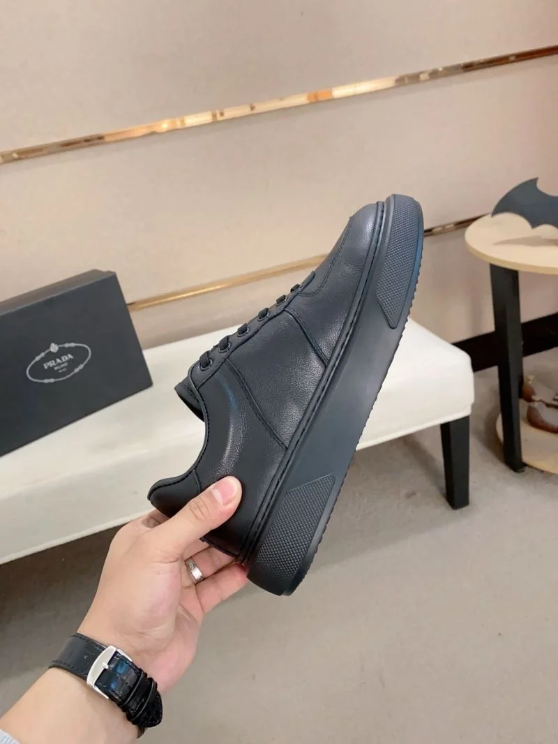 Stretchable Prada Low Shoes 35560