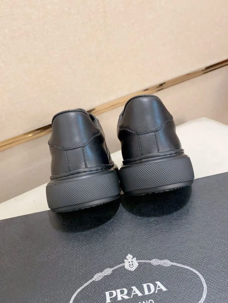 Stretchable Prada Low Shoes 35560