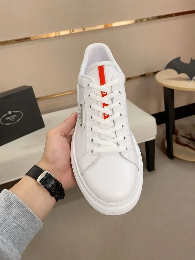 Prada Low Shoes Trendy 35567