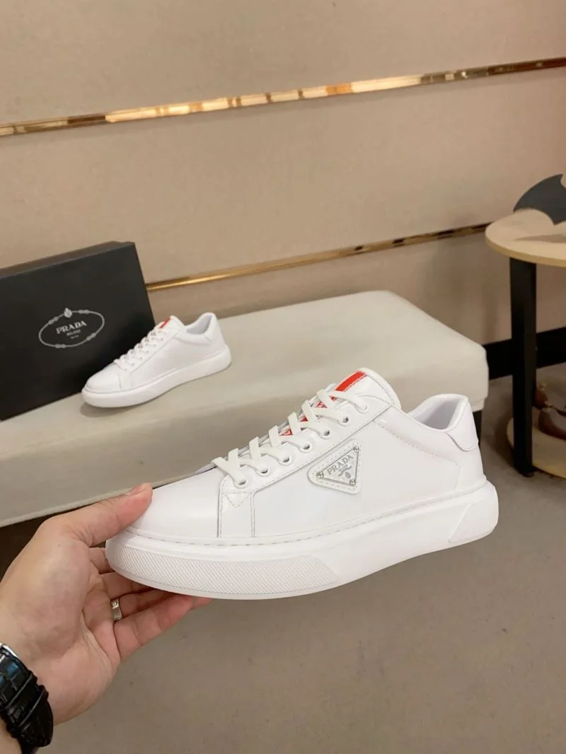 Prada Low Shoes Trendy 35567