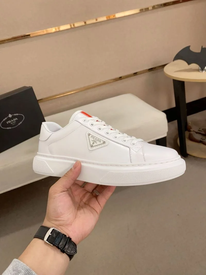Prada Low Shoes Trendy 35567