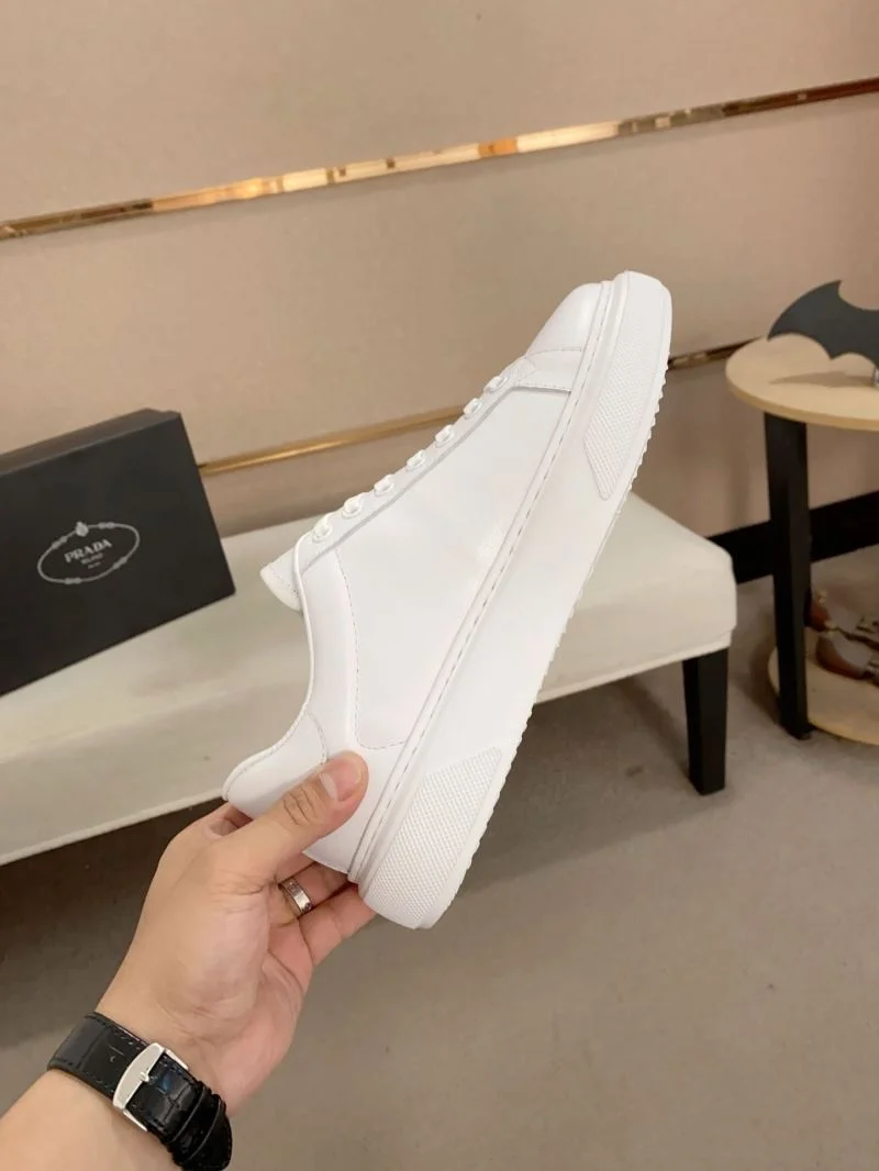 Prada Low Shoes Trendy 35567
