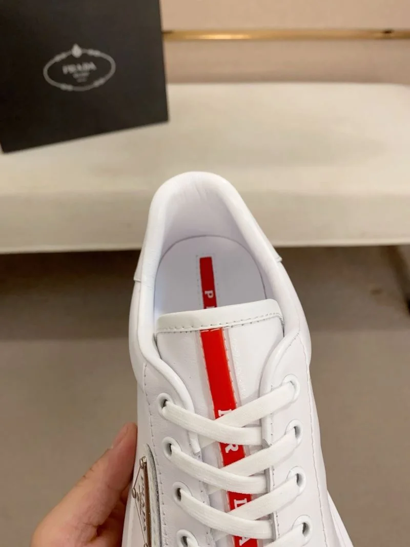 Prada Low Shoes Trendy 35567