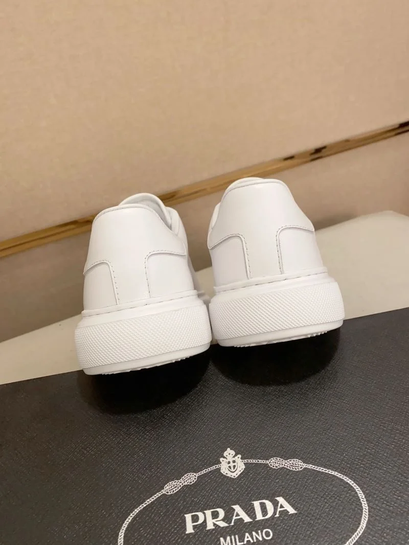 Prada Low Shoes Trendy 35567