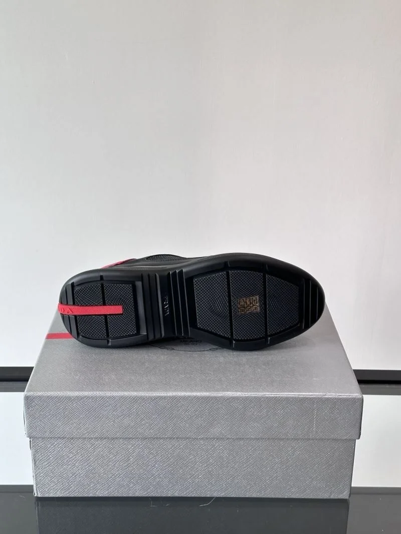 WaterResistant Prada Low Shoes 35580