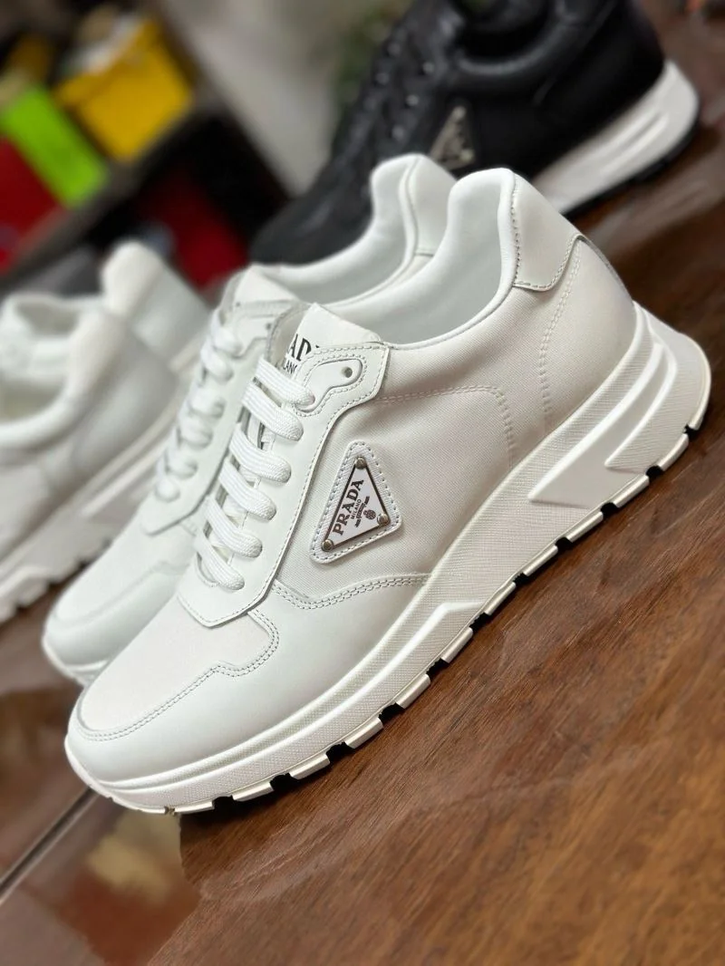 Prada Low Shoes FreshLook 35559