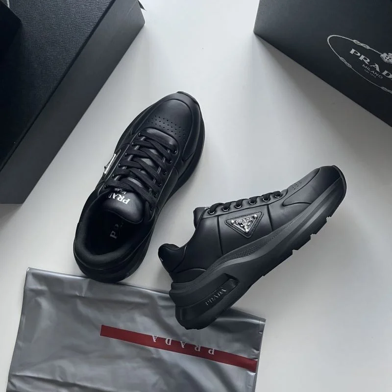 Prada Low Shoes Durable 35566