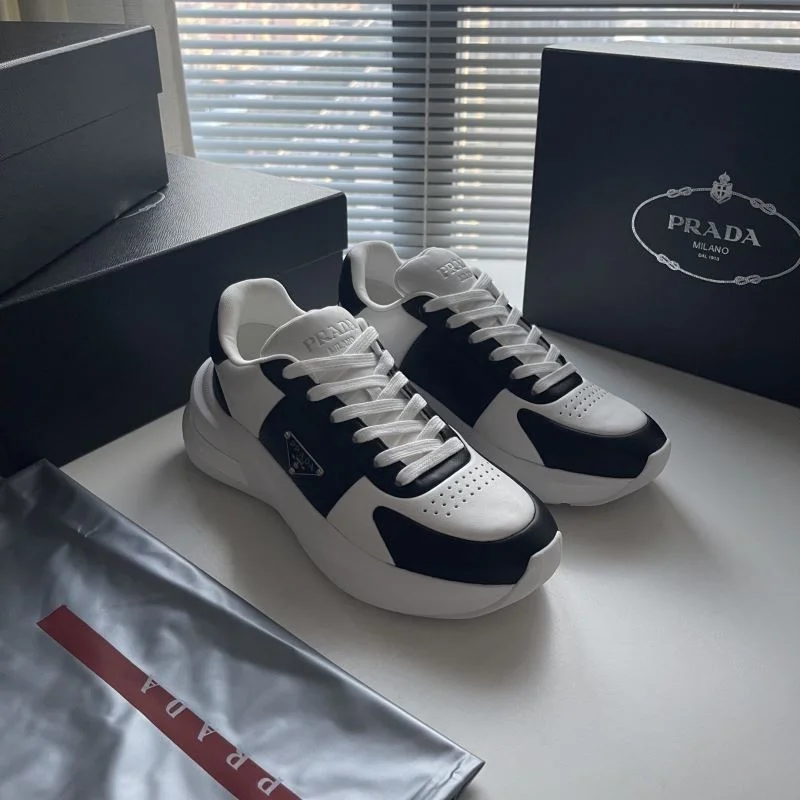 Attractive Prada Low Shoes 35554