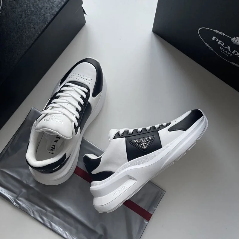 Attractive Prada Low Shoes 35554