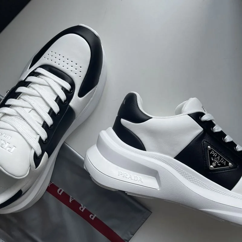 Attractive Prada Low Shoes 35554
