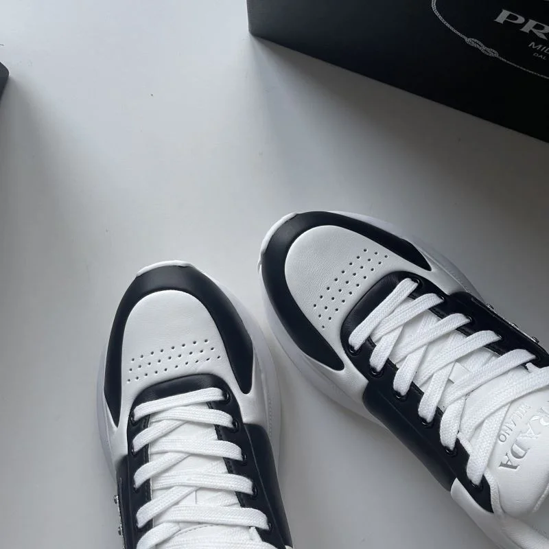 Attractive Prada Low Shoes 35554
