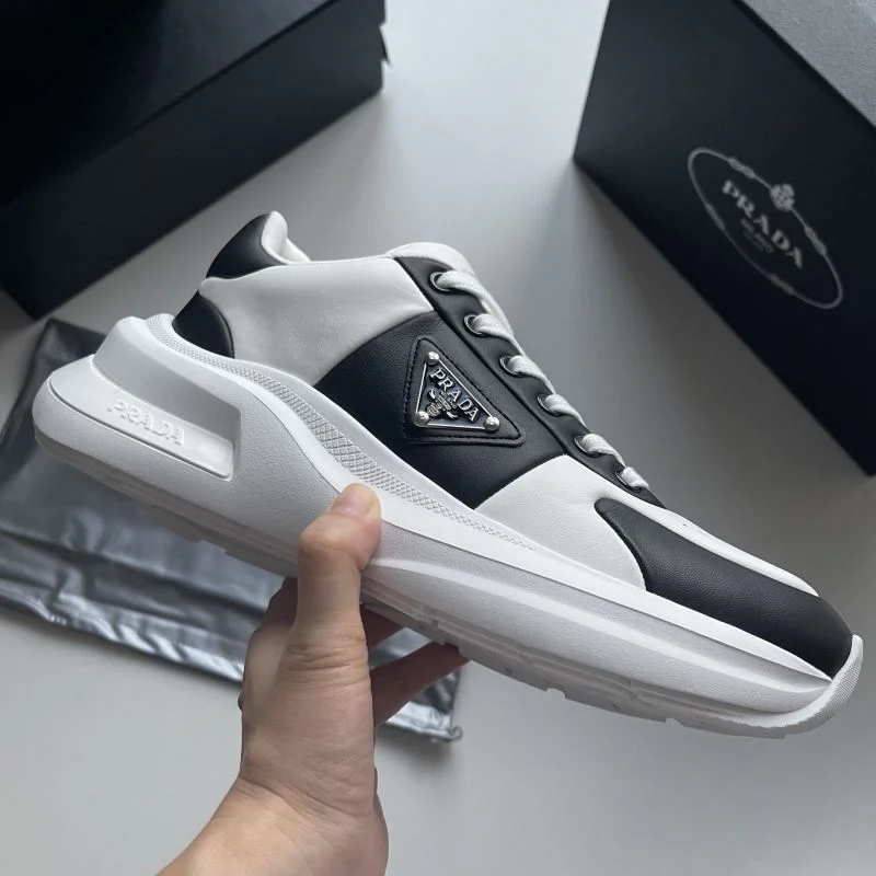 Attractive Prada Low Shoes 35554