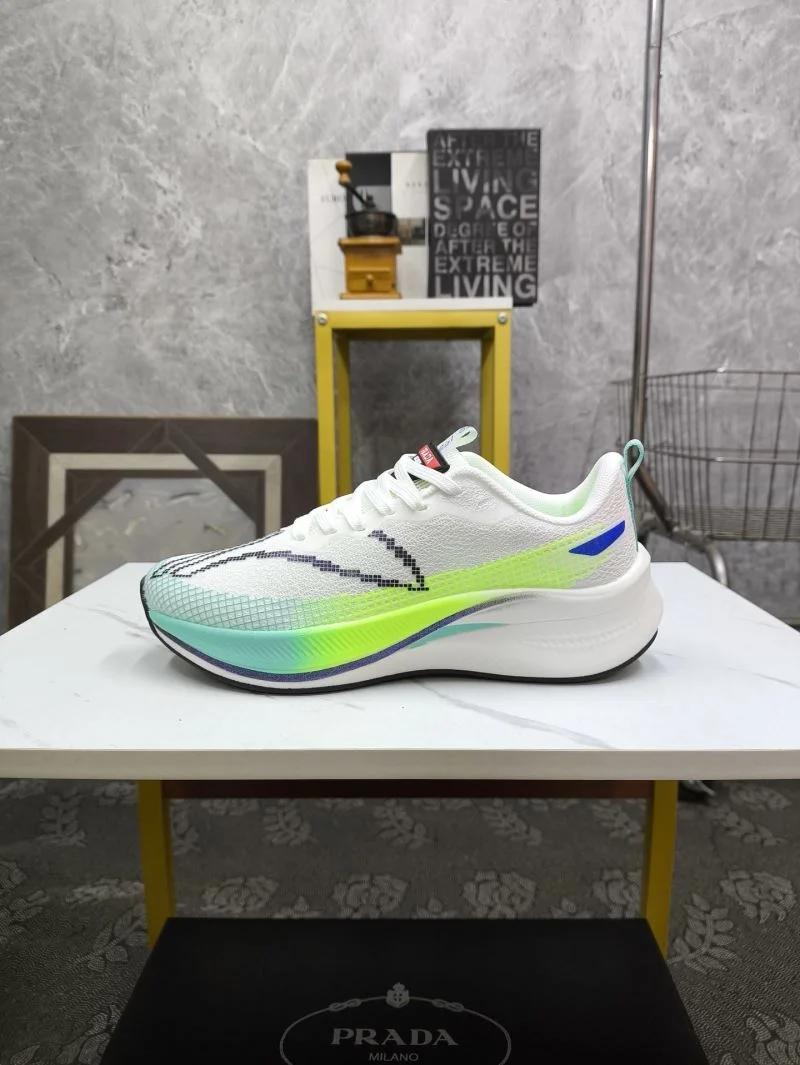 Prada Low Shoes DailyWear 35552