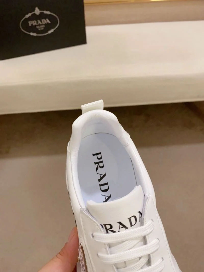 Lightweight Prada Low Shoes 35546