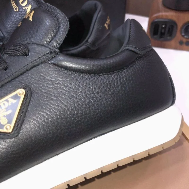 Lightweight Prada Low Shoes 35549