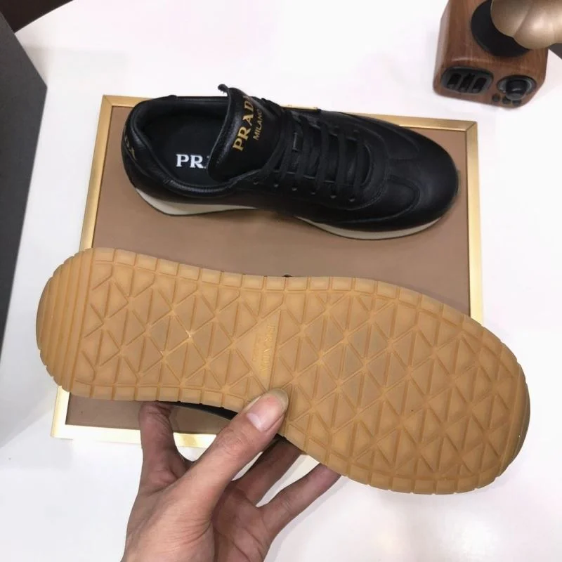 Lightweight Prada Low Shoes 35549