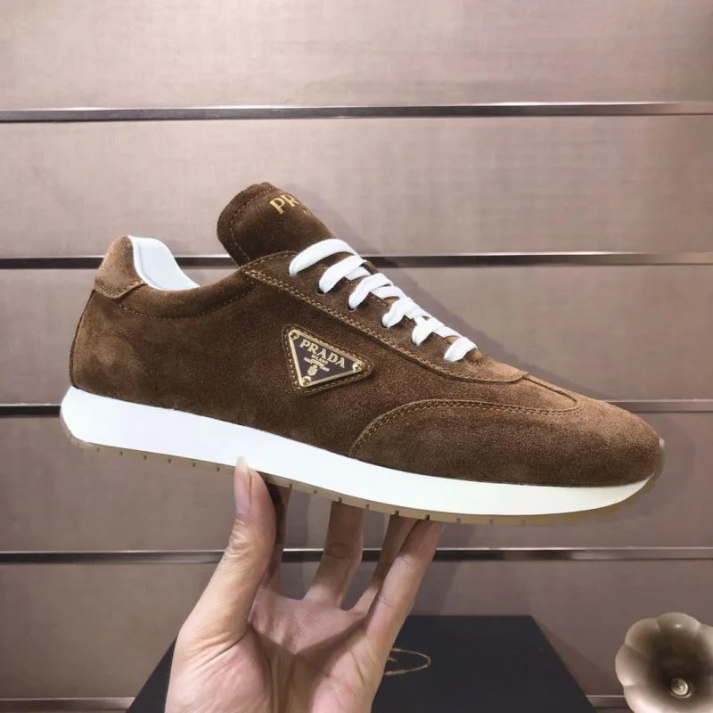 Flexible Prada Low Shoes 35547