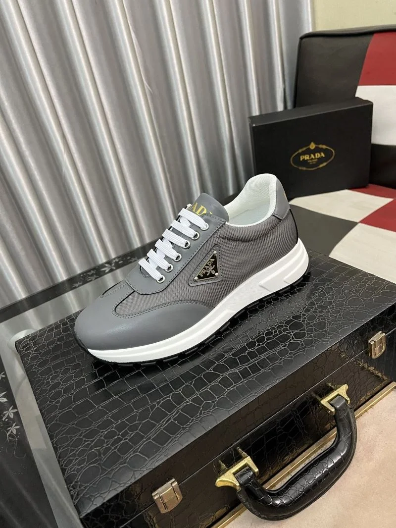 Trendy Prada Low Shoes 35533