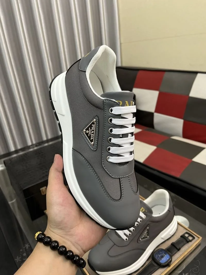 Trendy Prada Low Shoes 35533