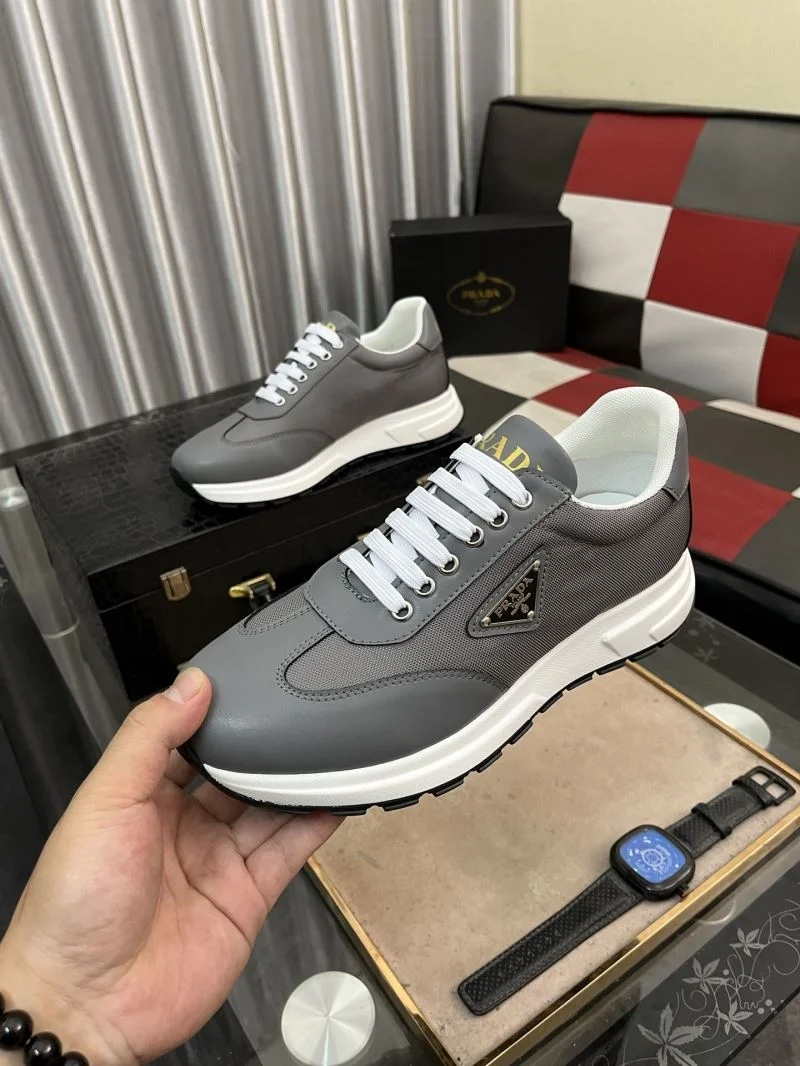 Trendy Prada Low Shoes 35533