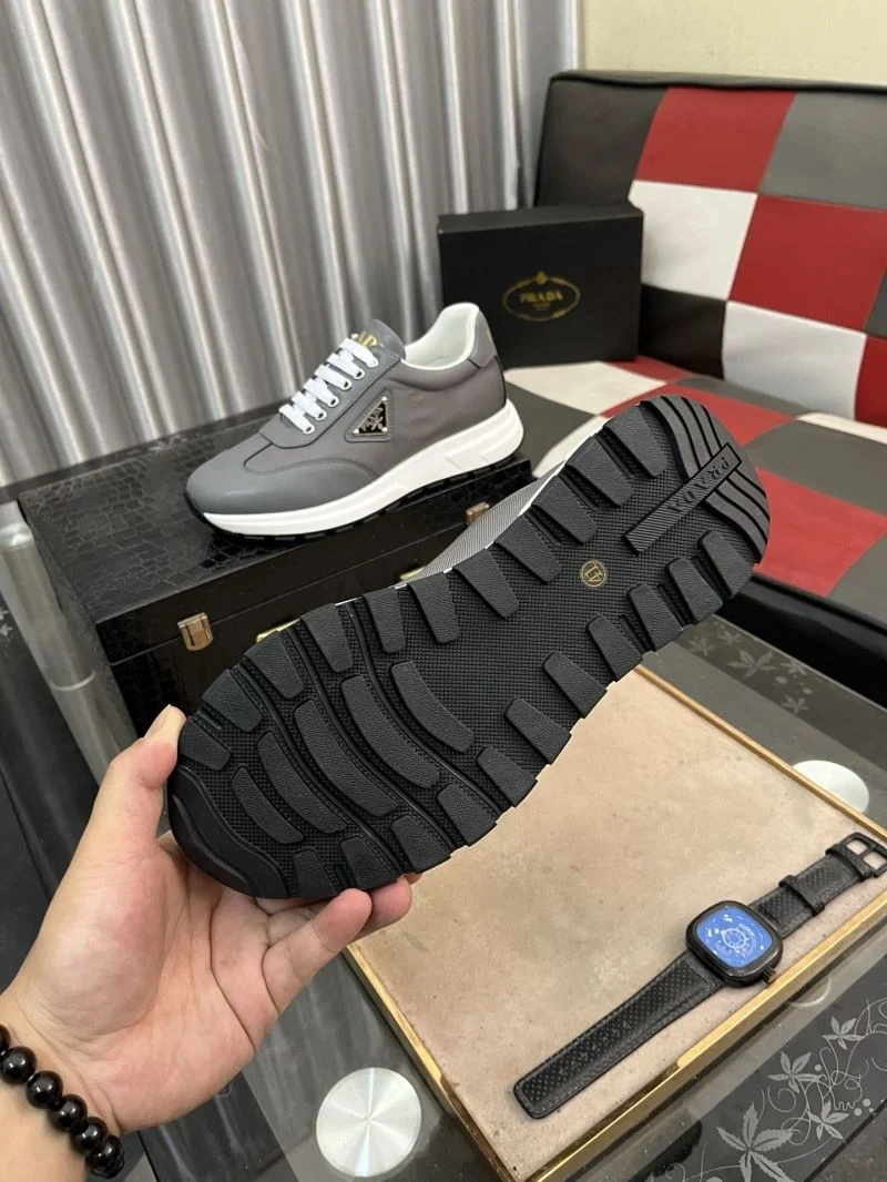 Trendy Prada Low Shoes 35533