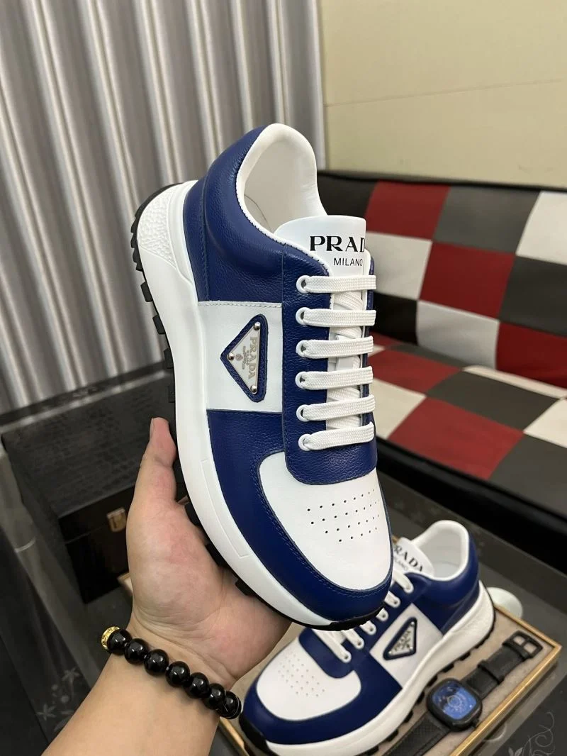 Prada Low Shoes Modern 35535