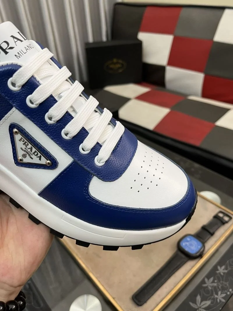 Prada Low Shoes Modern 35535