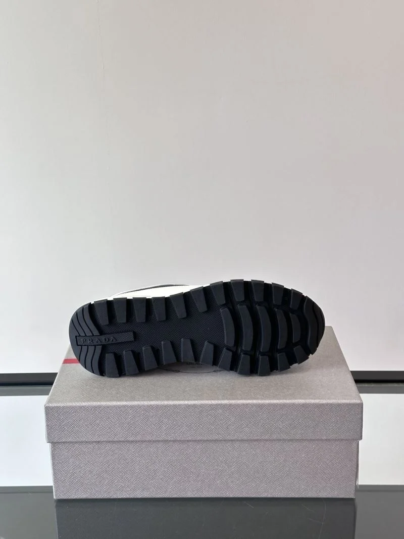 Prada Low Shoes Effortless 35523
