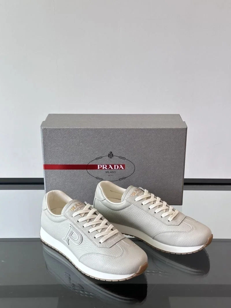 Comfortable Prada Low Shoes 35525