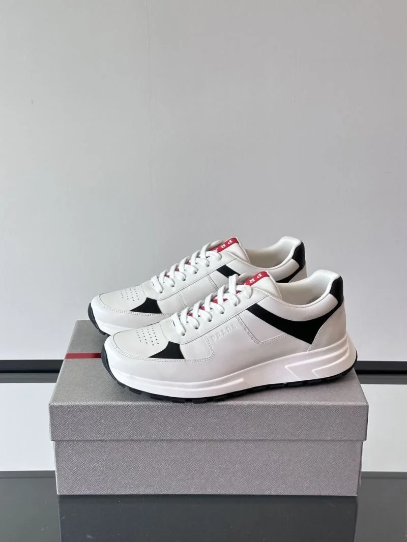 Trendy Prada Low Shoes 35522