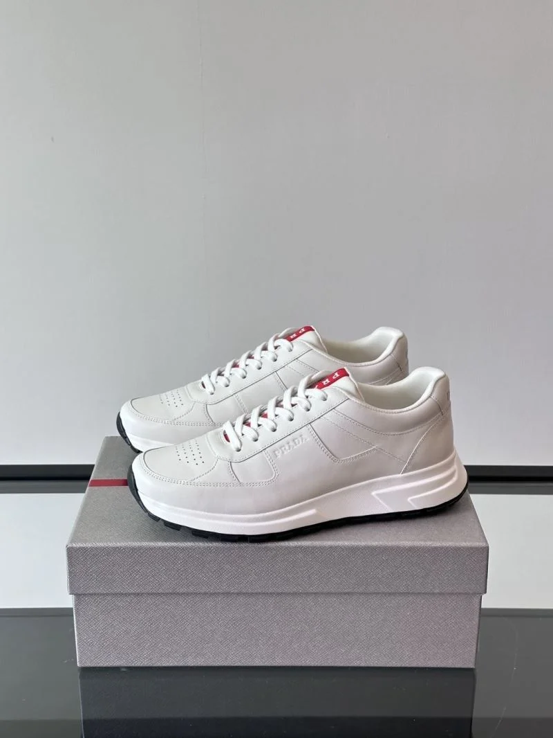 Original Prada Low Shoes 35526