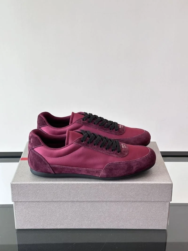 Effortless Prada Low Shoes 35511