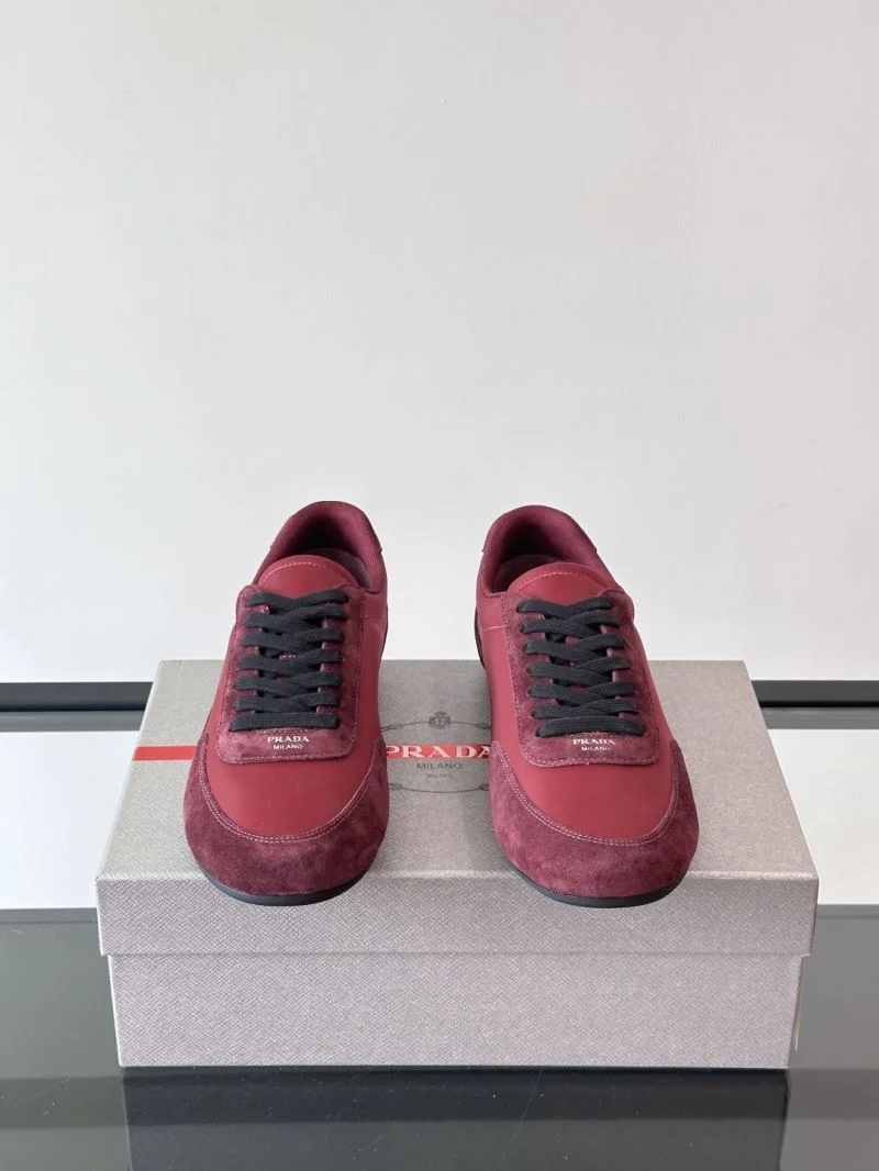 Effortless Prada Low Shoes 35511