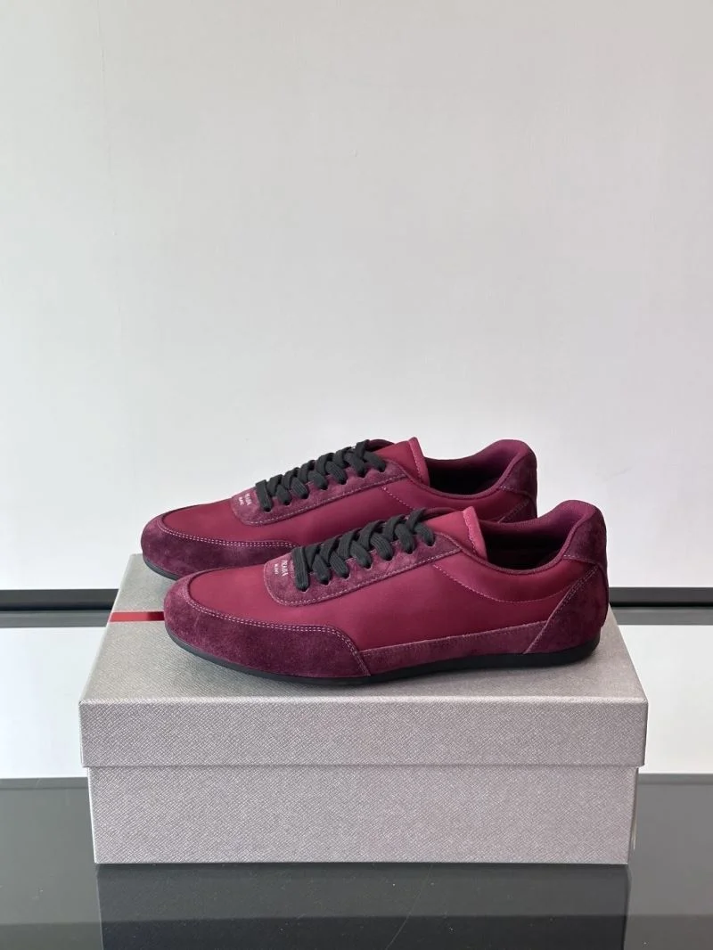 Effortless Prada Low Shoes 35511