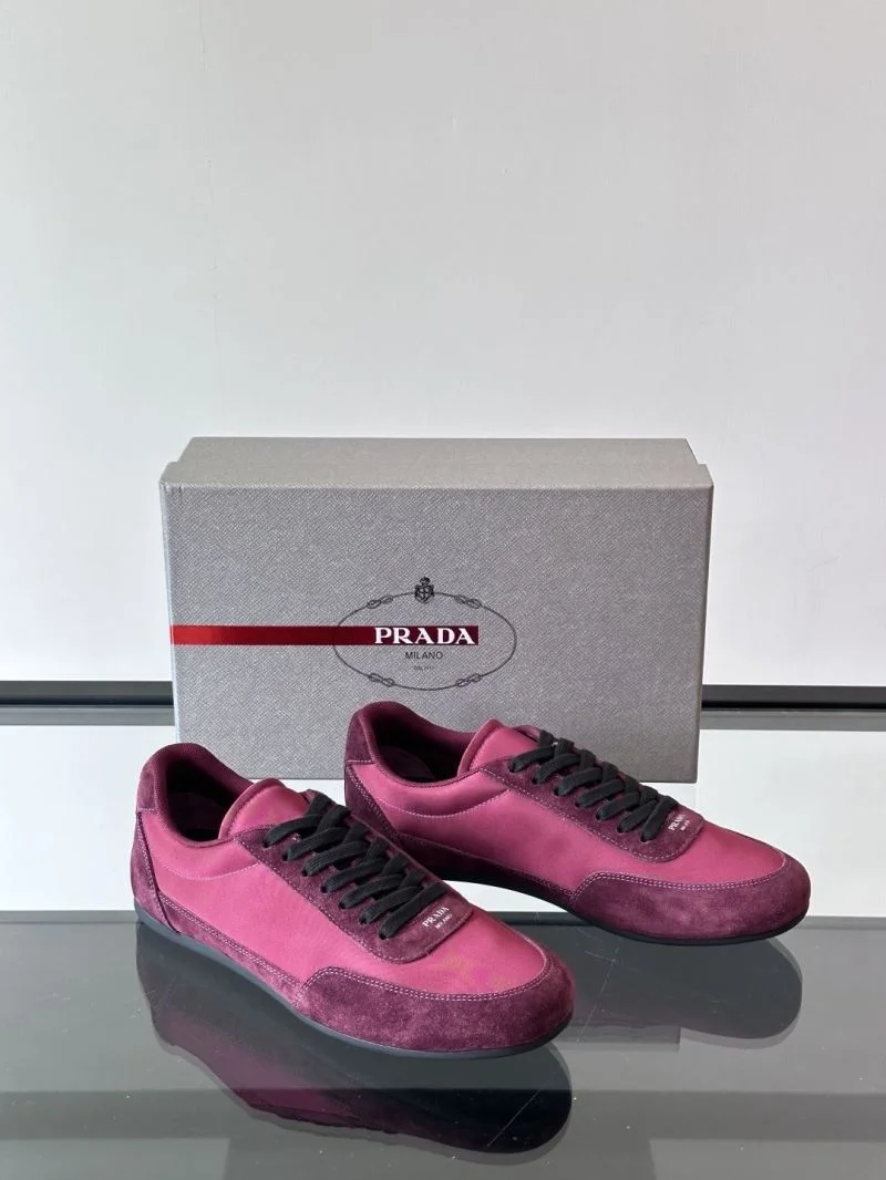 Effortless Prada Low Shoes 35511