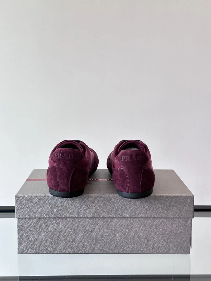 Effortless Prada Low Shoes 35511