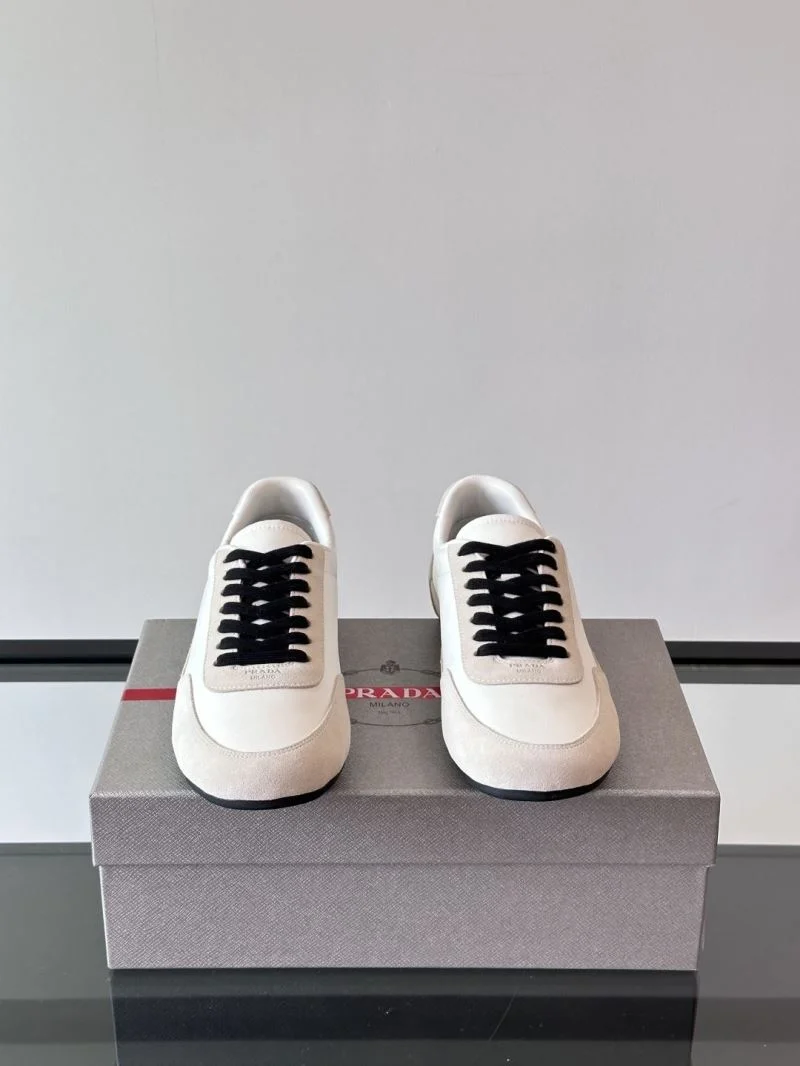 EyeCatching Prada Low Shoes 35518