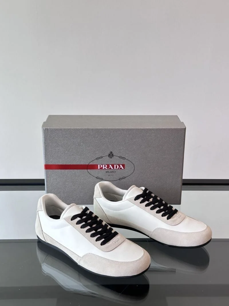 EyeCatching Prada Low Shoes 35518