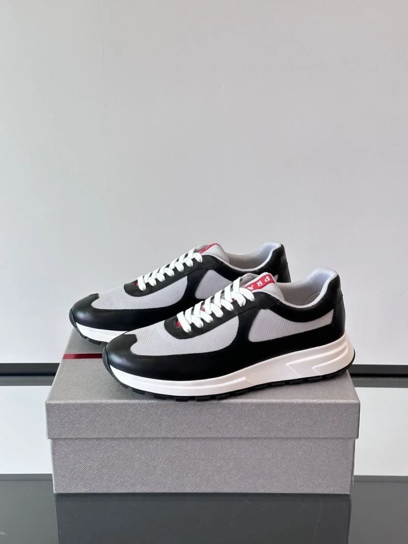 Durable Prada Low Shoes 35512
