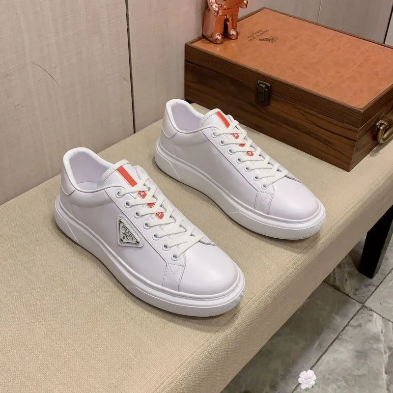 Prada Low Shoes Snug 35514