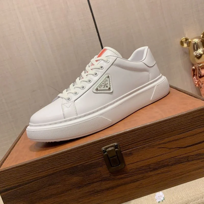 Prada Low Shoes Snug 35514