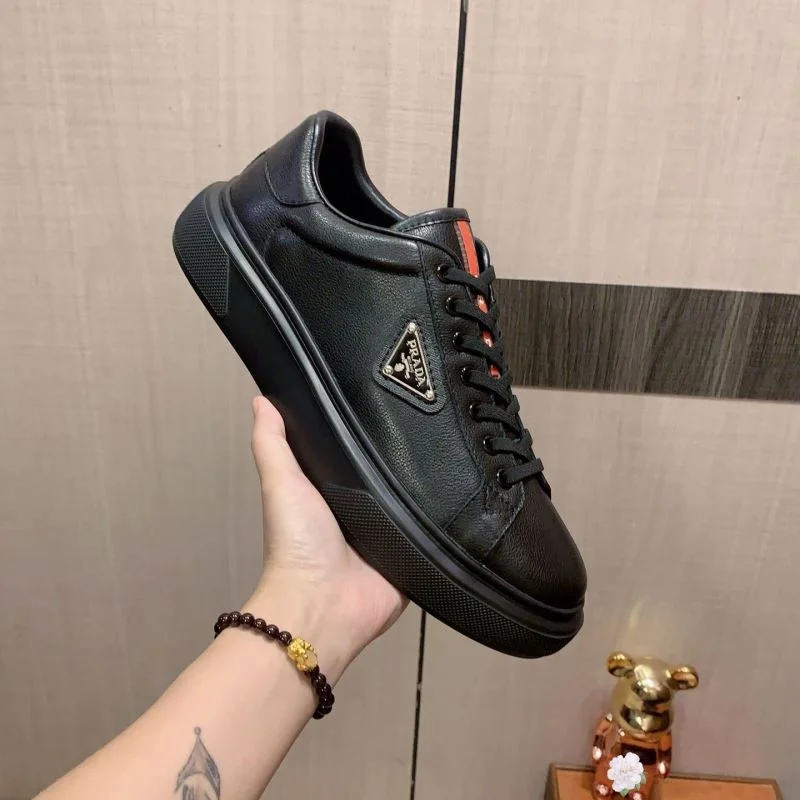 Modern Prada Low Shoes 35506