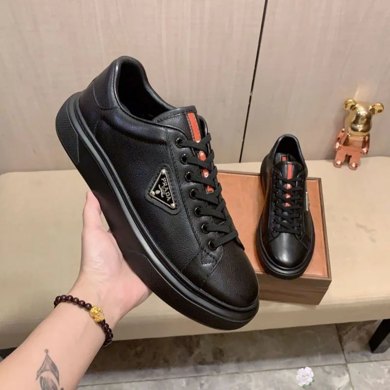 Modern Prada Low Shoes 35506