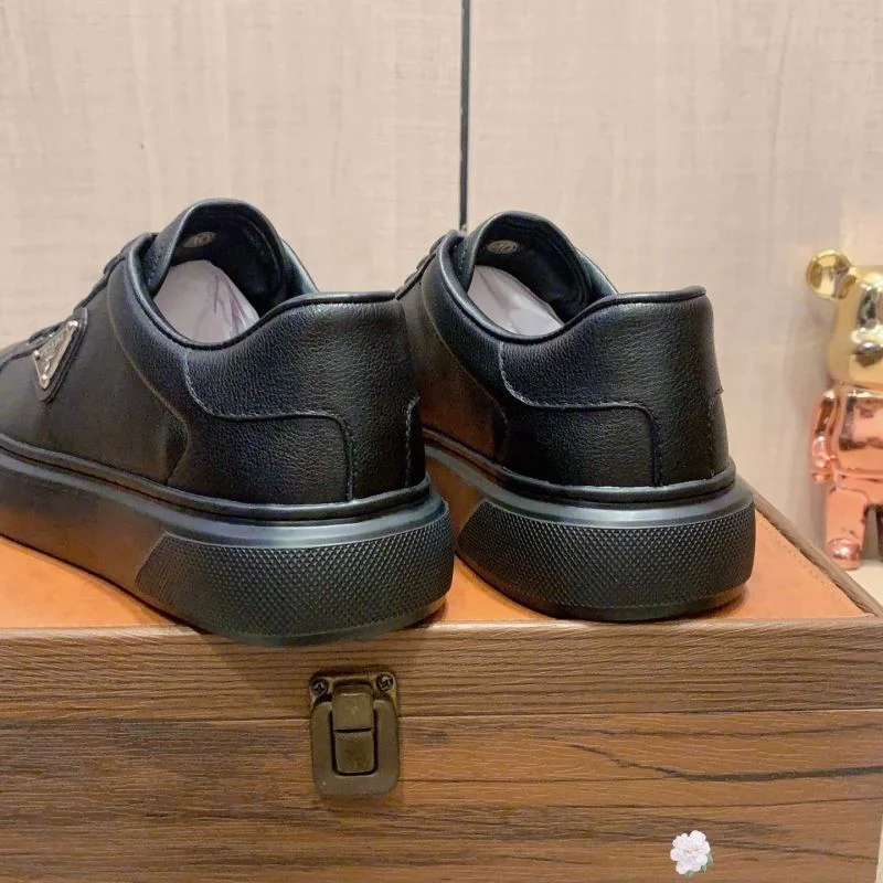 Modern Prada Low Shoes 35506